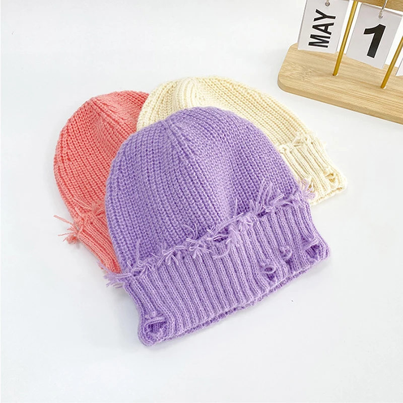 1 buah topi rajutan musim gugur dan musim dingin, topi elastis modis dengan lubang, cocok untuk dewasa dan pelajar remaja