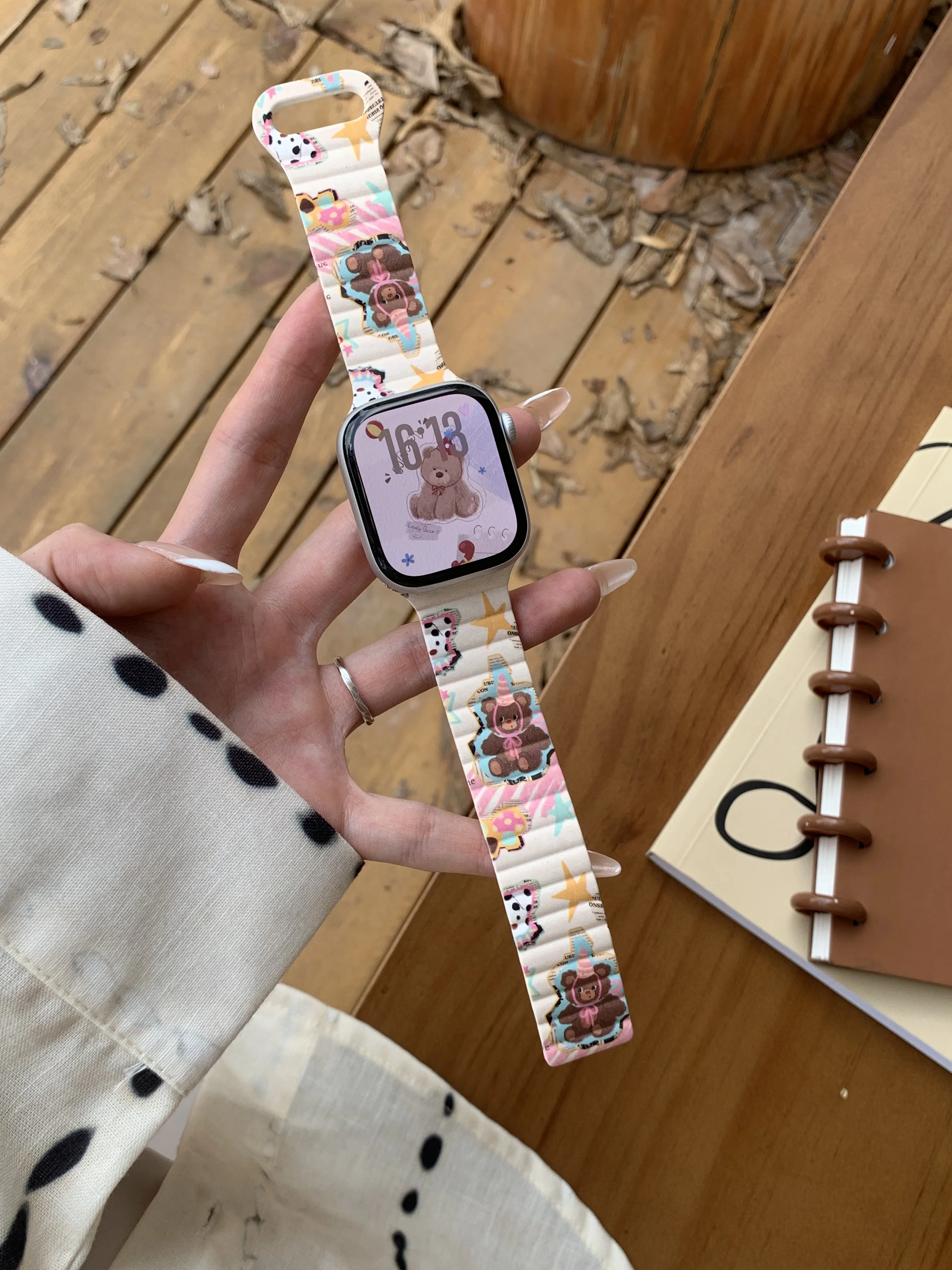 Cute Pattern Must-Have Watch Strap Birthday Gifts For Apple Watch S10 46mm 45 44 42 41 40 38mm For Iwatch Cartoon Version Style - view 2