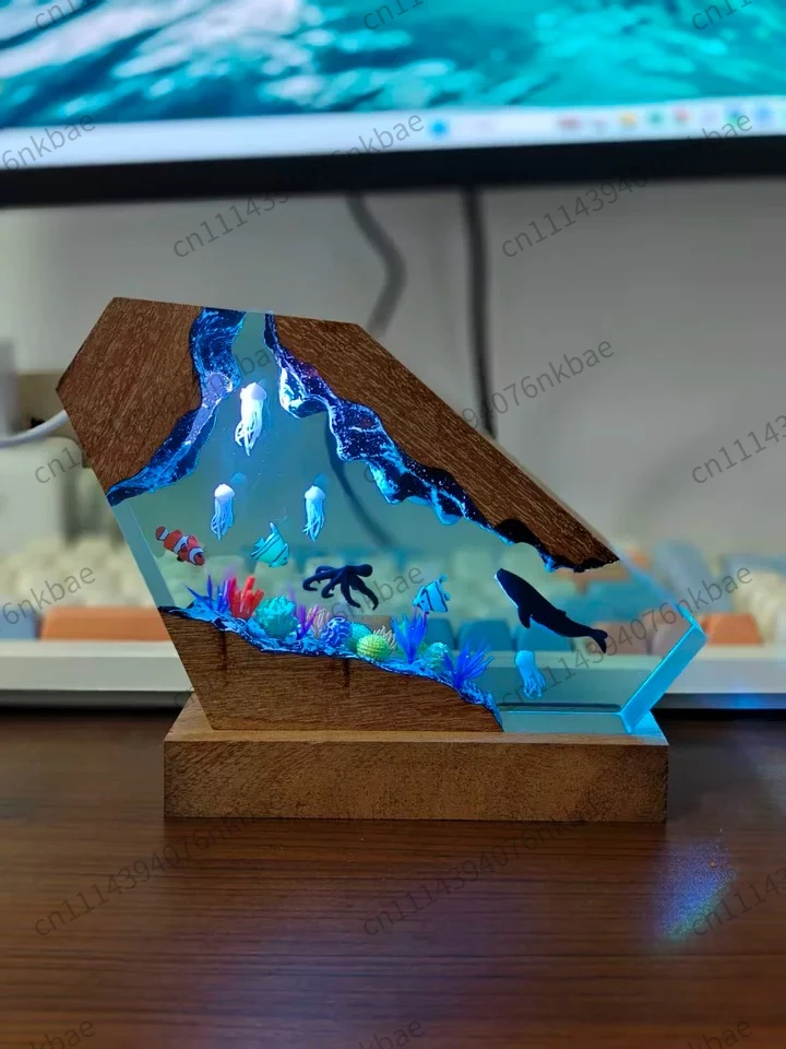 Mini Glow-in-the-Dark Resin Figurines, Whale Jellyfish Shaped Resin Lamp,Modern Aesthetic Household Ornament for Interior Decor