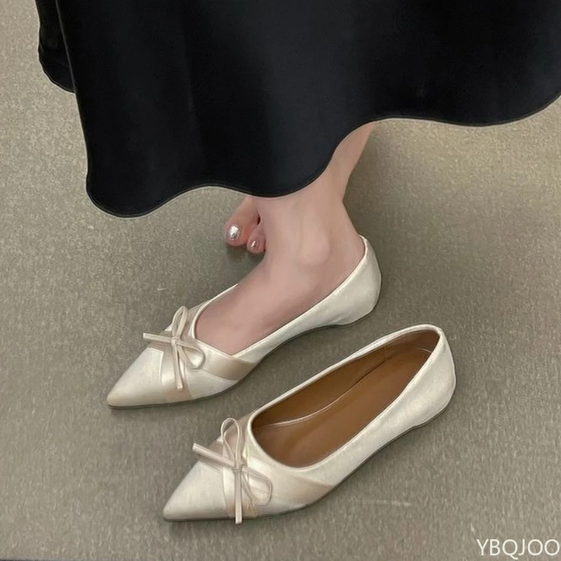 春秋の新作多用途でおしゃれなポインテッドハイヒールエレガントでシンプルなレディースシューズ蝶結び快適なローヒール