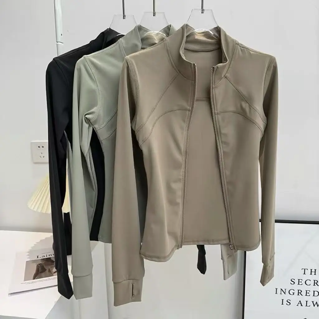 بدلة يوجا نسائية راقية بياقة واقفة وأكمام طويلة سترة رياضية للجري والتدريب واللياقة البدنية بدلة جري مقاومة للرياح