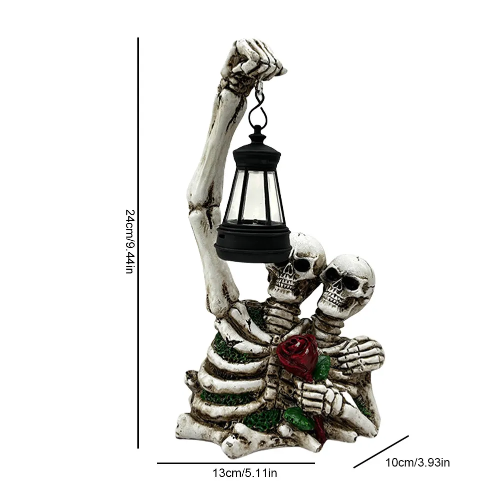 Halloween Solar Horror Schedel Standbeeld Met Lantaarn Dood Schedel Beeldje Auto Aan En Uit Rozen Skelet Sculptuur Tuindecoratie