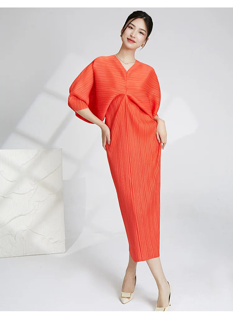 Miyake Plissiertes Kleid mit Fledermausärmeln 2025 Sommer Neu Senior Sense V-Ausschnitt Locker Dünner Eleganter Vielseitiger Rock – Detail 7