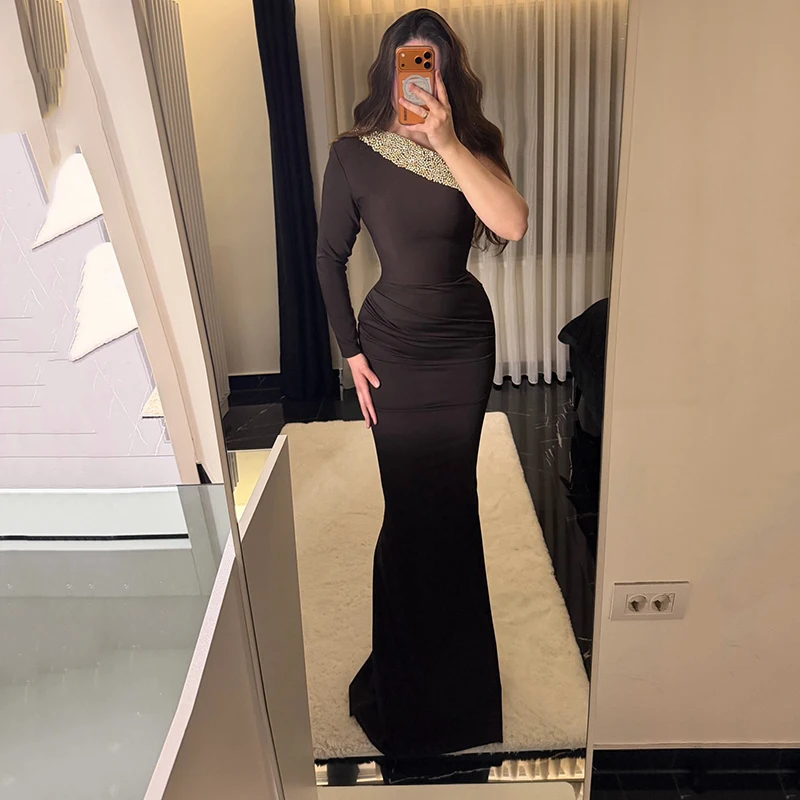 ชุดราตรีทรงเมอร์เมดแบบสั้นสีดำจาก Thinyfull ประเทศซาอุดิอาระเบีย ชุดออกงานปาร์ตี้ประดับเลื่อมแบบไหล่เดียว ชุดราตรีงานพรอม ชุดค็อกเทลกลางคืน สามารถสั่งตัดได้