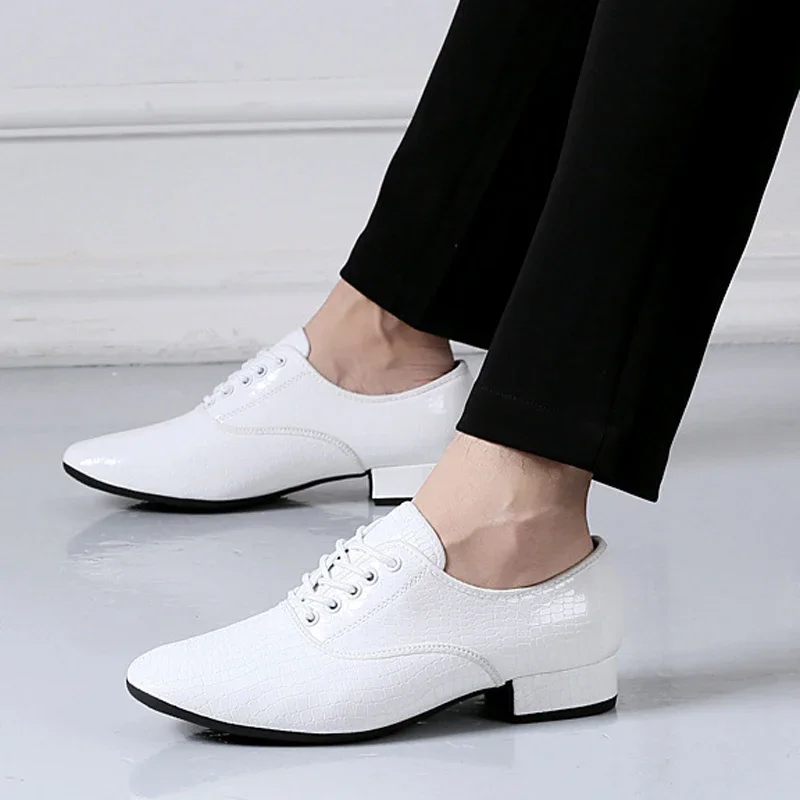 Men's Modern Dance Shoes Men's Black and White Outdoor Latin Jazz Dance Shoes Indoor Suede Ballroom Waltz High Heels