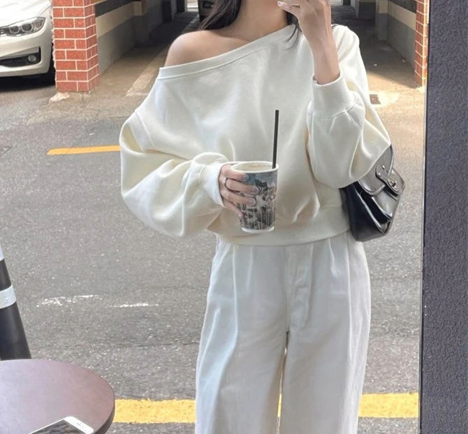 

2025 Temperament Side Off Shoulder Design Sense Loose Hoodie Women's Spring and Autumn Top