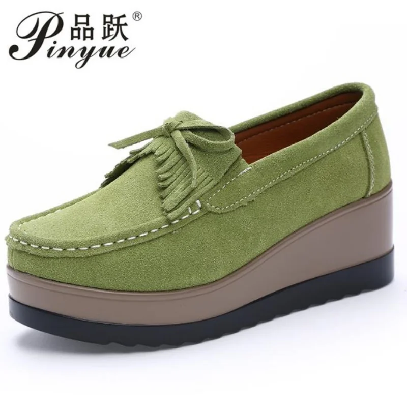 

Женские весенние кожаные кроссовки на платформе без шнуровки, дизайнерские лоферы с кисточками, модные замшевые туфли, мамские туфли-качалки и туфли-бобы