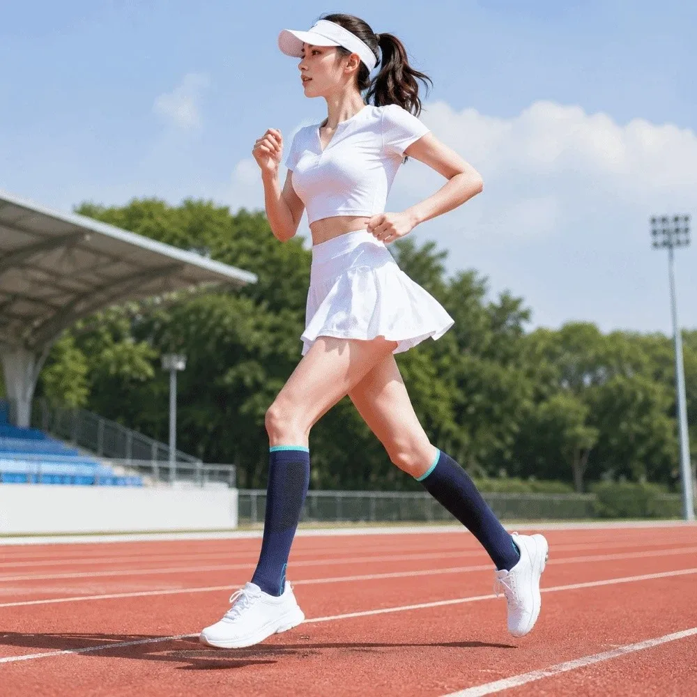 Leistungsstarke Kniehohe Kompressionsstrümpfe Elastische Lange Sportsocken Sommer-Beinschlankheitssocken Fußballsocken für Reisen