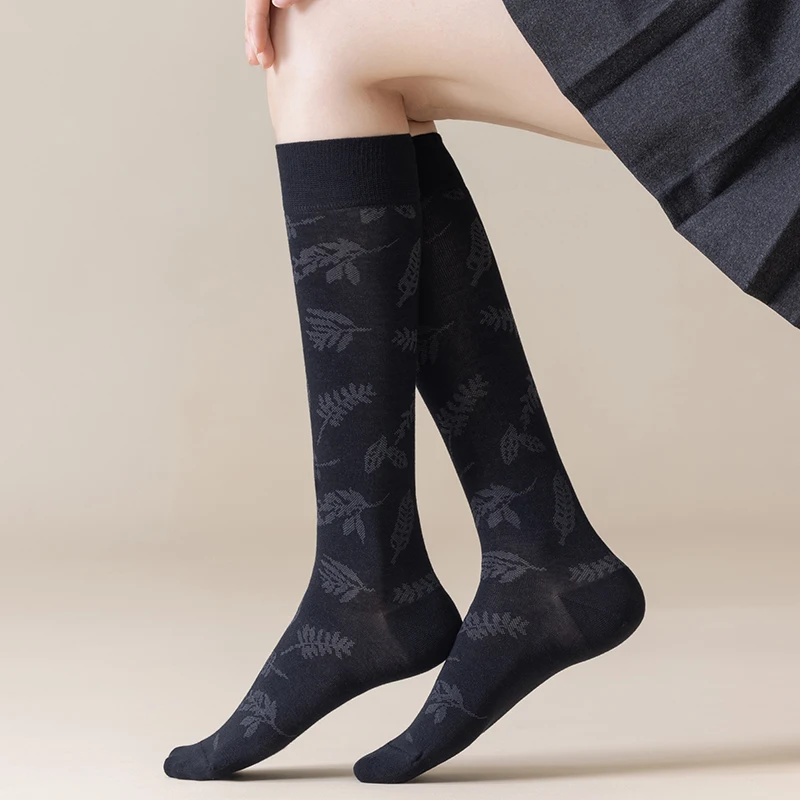 Women's Stockings Autumn New Black Fashion Long Women Socks Simple Flower Japanese Style Trendy Ladies Knee High Socks Black