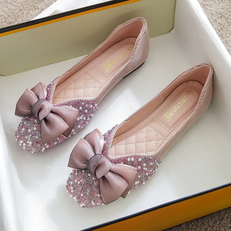 

Single shoe women's spring and autumn 2026 new flat bottomed pearl rhinestone small fragrant style square toe bean shoes