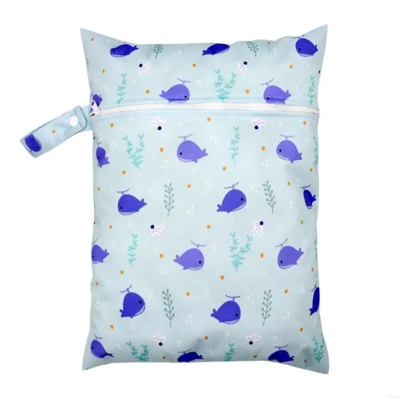 حقيبة حفاضات أطفال خفيفة الوزن وقابلة للطي D5QA مع حقيبة عربة أطفال بتصميم مطبوع عليه رسوم كرتونية