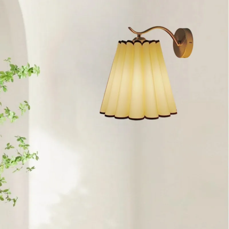 Wall lamp bedroom bedside lamp modern simple study creative wall lamp