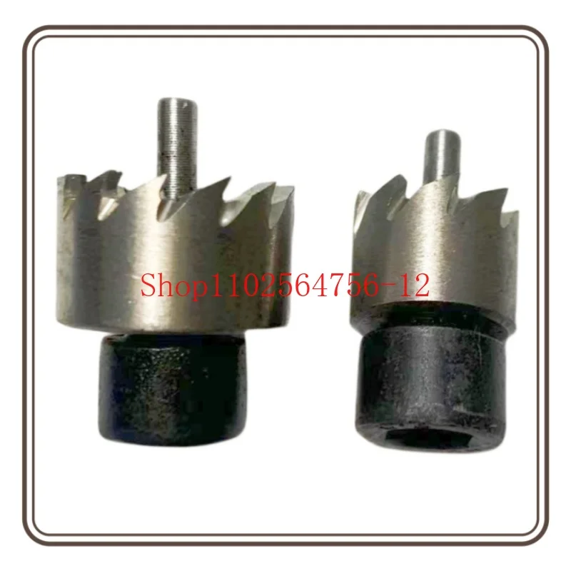 

Suitable for Mercedes-Benz C200 air conditioner, cooling and heating air flip shaft teeth E300l flip shaft teeth prosthesis