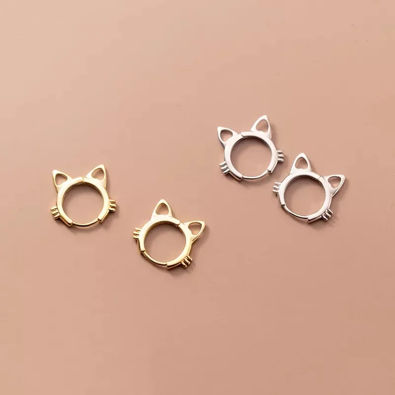 New Fashion Cute Cat Small Hoop Earrings For Women Hollow Ear Nail Tiny Huggies Female Charming Ear Piercing Accessories Jewelry