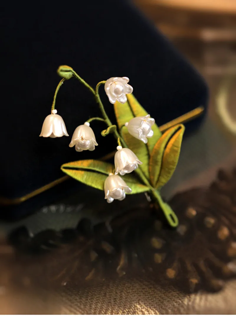 FXLRY Original Handmade Pearl Elegant Lily Of The Valley Flowers Brooch Sweater Pin For Women Jewelry