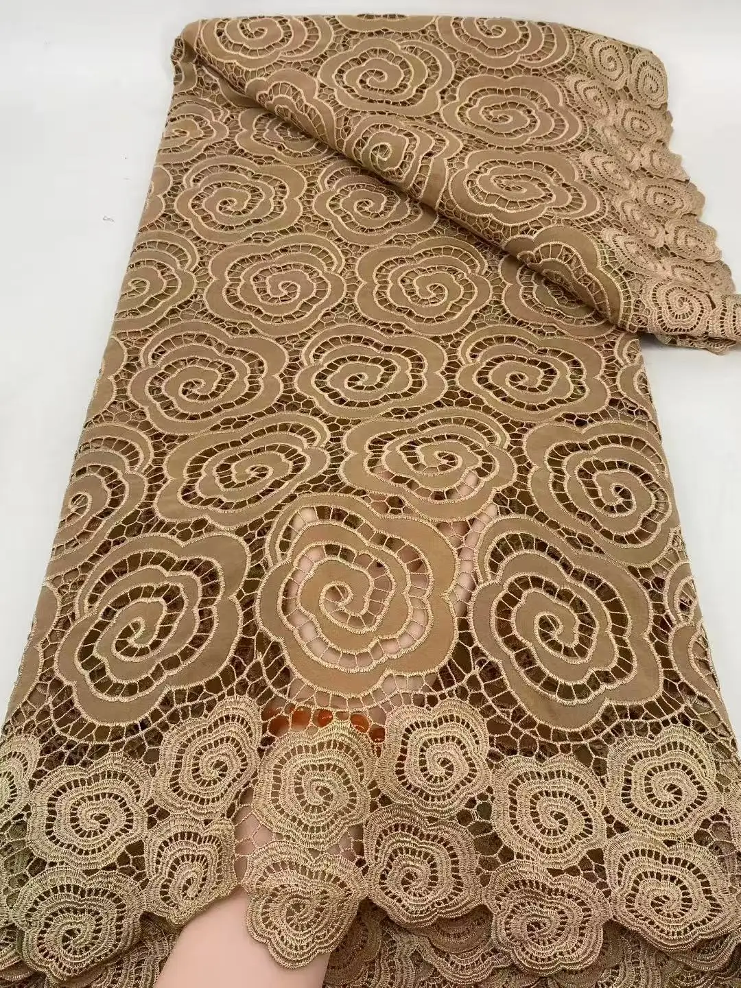 Nigerian Milk Silk Lace Fabric African Cord Lace Fabric 2025 High Quality Water Soluble Lace Material For Wedding Sewing