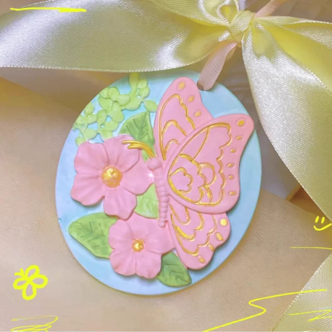 Round Flower Butterfly Aromatherapy Gypsum Pendant Silicone Mold DIY Home Sheet Car Fragrance Handing Wax Flake Plaster Mould