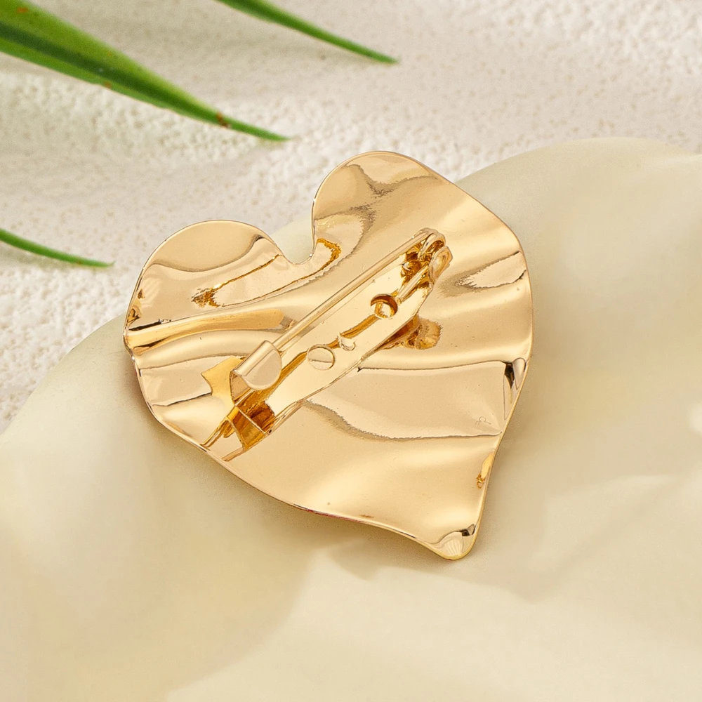 Neue Legierung Herzförmige Broschen für Frauen Mode Schmuck Gold Farbe Abzeichen Schal Schnalle Anstecknadeln Zubehör Geschenke – Detail 5