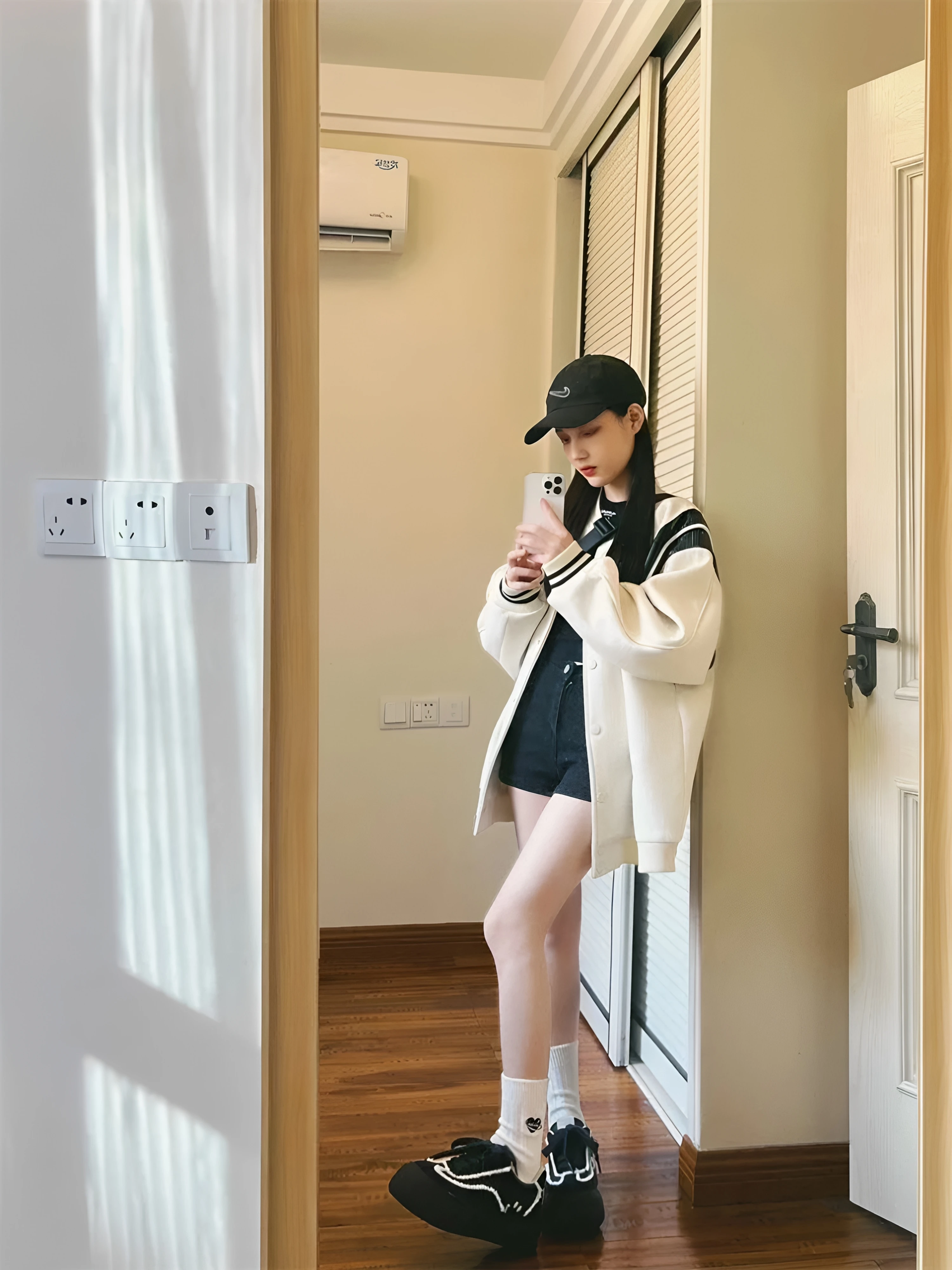 Loose Korean College Style Baseball Jacket Women's Autumn Winter Patchwork Color American Retro Apricot Jacket Top
