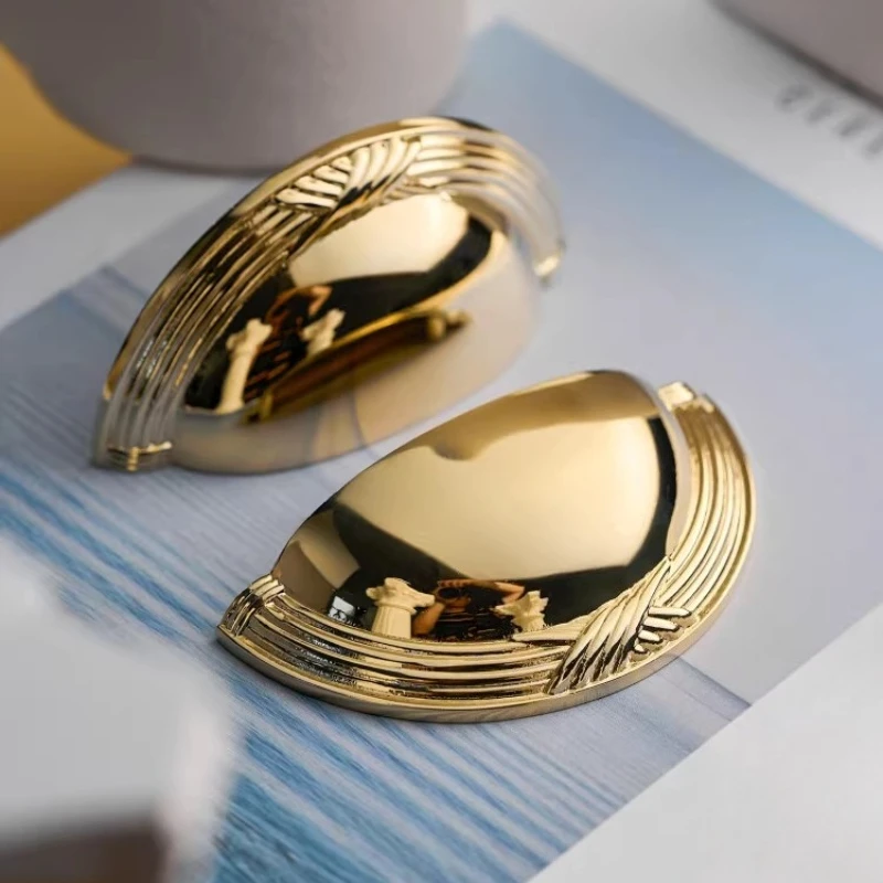 

French Retro Hardware Furniture Brass Handle Wardrobe Doors Cabinets Kitchen Knobs Light Luxury Gold Shell Drawers Small Handles