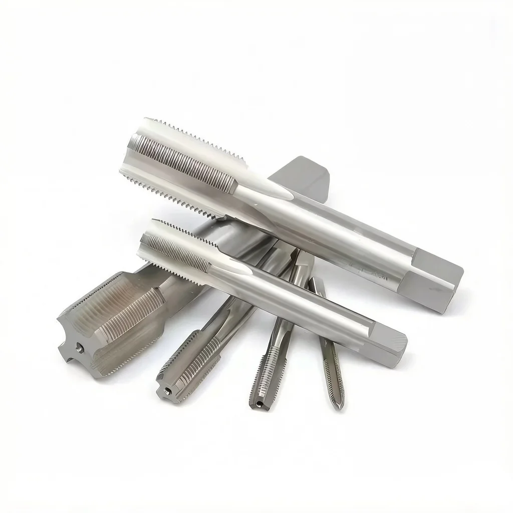 

1"1/16 1"1/8 1"3/16 1"1/4 1"5/16 1"3/8 - 8 10 12 14 16 20 24 28 32 HSS Метчик с правой резьбой TPI