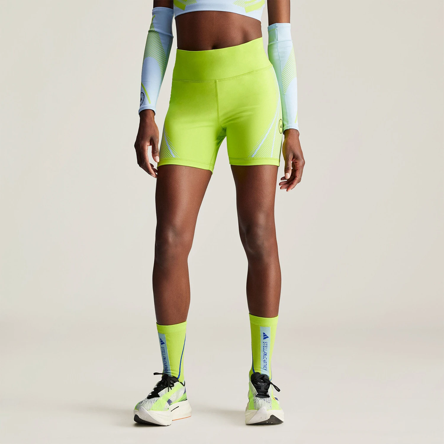 

Оригинальные женские дышащие быстросохнущие спортивные узкие шорты для бега Adidas SMC IZ1610