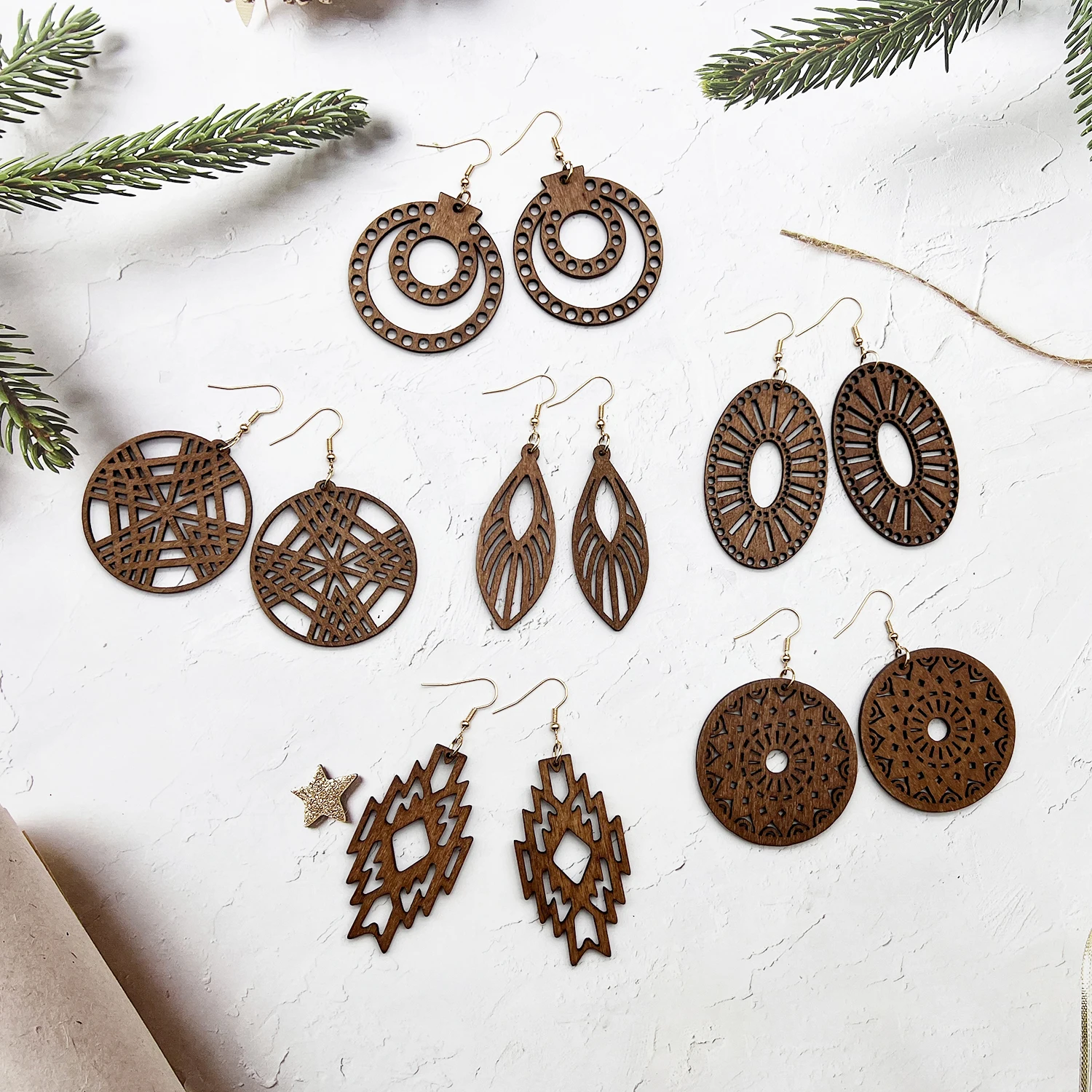 6 Pairs/set Classic Fashion Coffee Color Hollow Wood Earrings, Eardrop, Casual and Easiest for Match Wooden Ear Jewelry