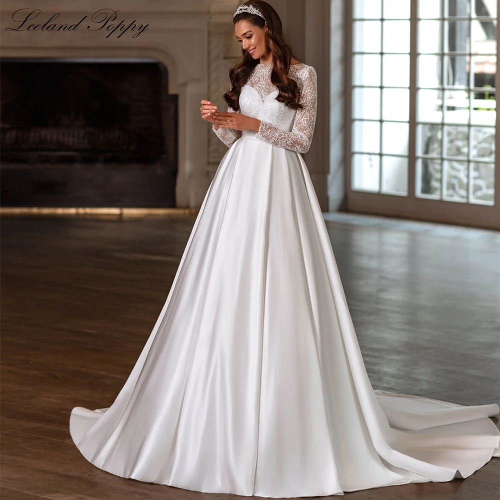 

Lceland Poppy Elegant A Line Scoop Neck Lace Top Wedding Dresses Full Sleeves Empire Waist Satin Bridal Gowns with Court Train