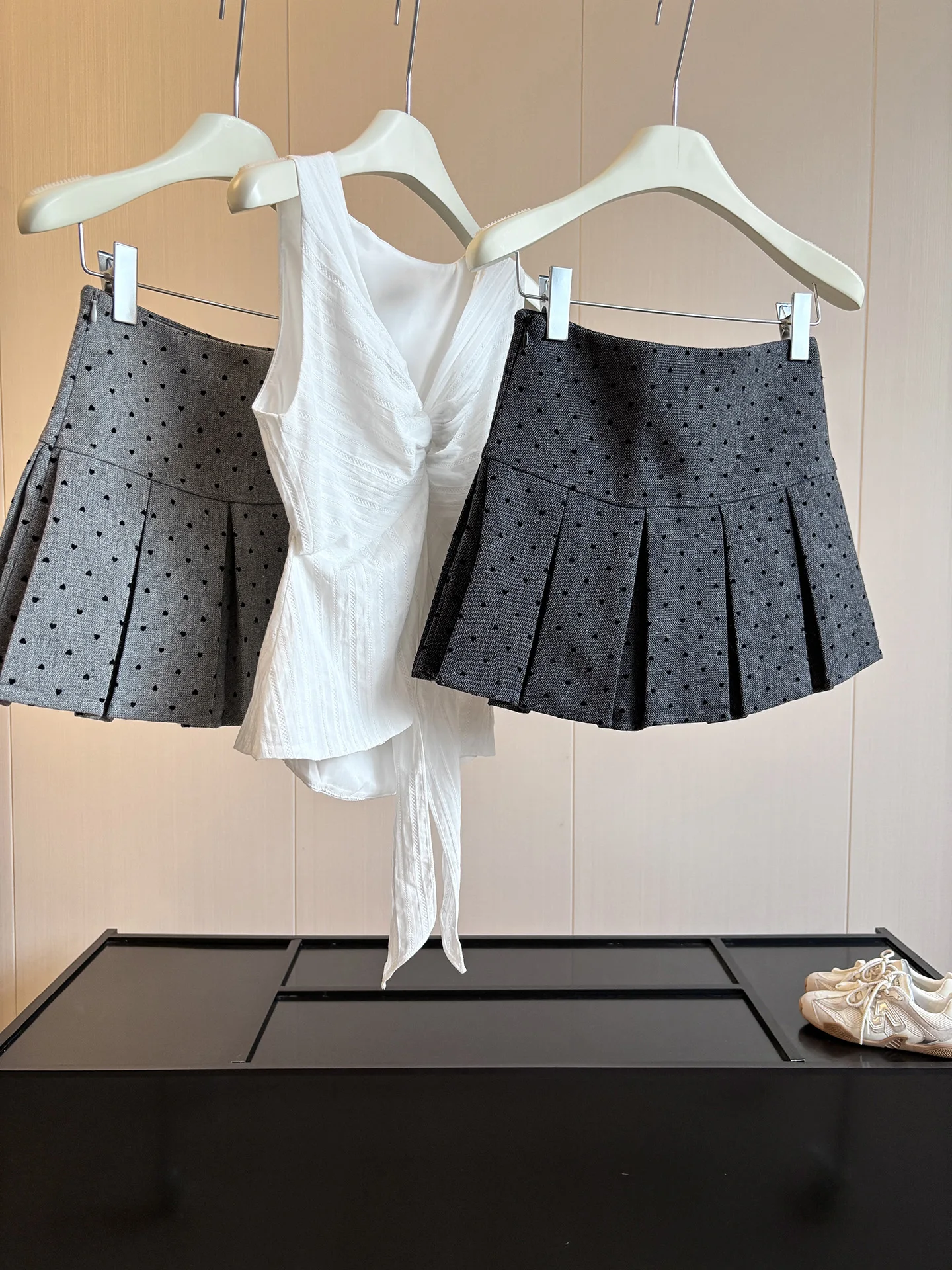 DIYI Grey Woolen Pleated Cake Half Skirt Women's Autumn New Style Korean System Matched A-Line Short Skirt High Waist Polyest...