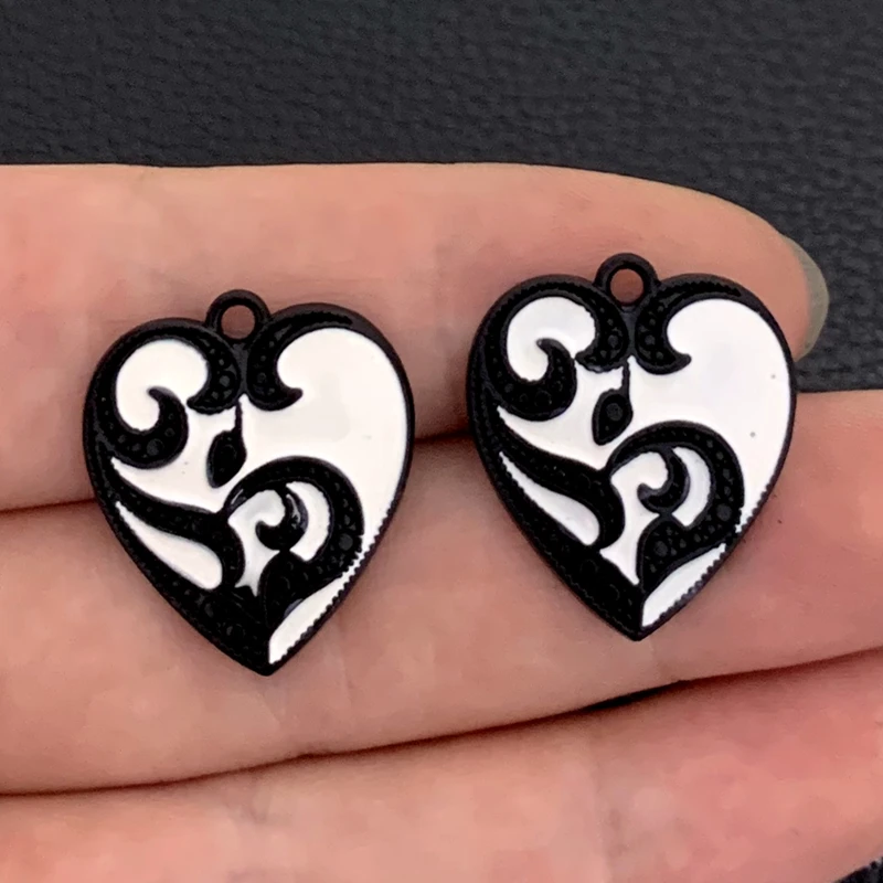 5pcs 20x23mm Retro Heart Charms Gothic Alloy Tibetan Pendants Antique Jewelry Making Small Pendant DIY Handmade Accessories