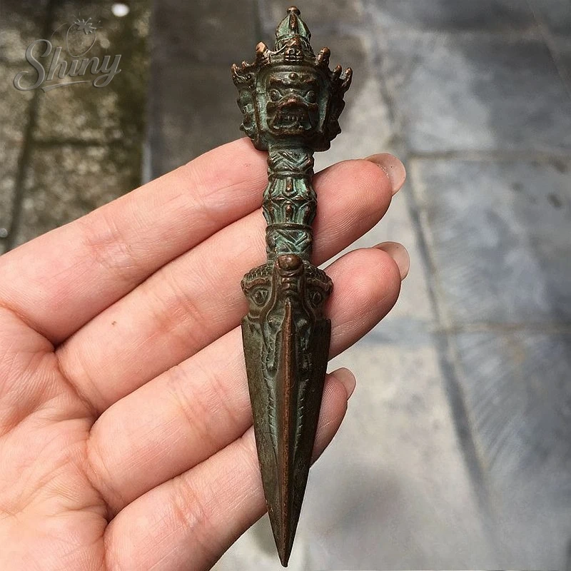 

Antique Tibetan Three-Faced Phurba Vajra Subduing Demons Scepter Esoteric Buddhist Ritual Implement Bronze Decorative Piece