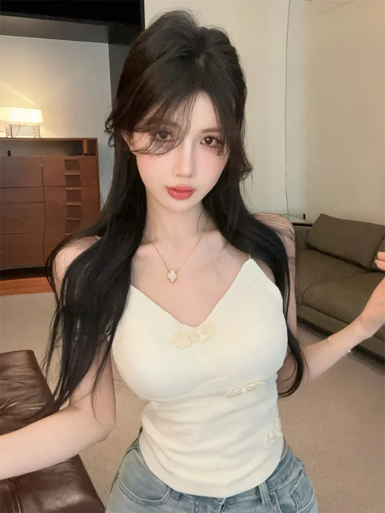 

Autumn Winter New Style Slimming Sexy Girl Soft National Style Button Design Underwear Top with Chest Pad Korean Version Shor...