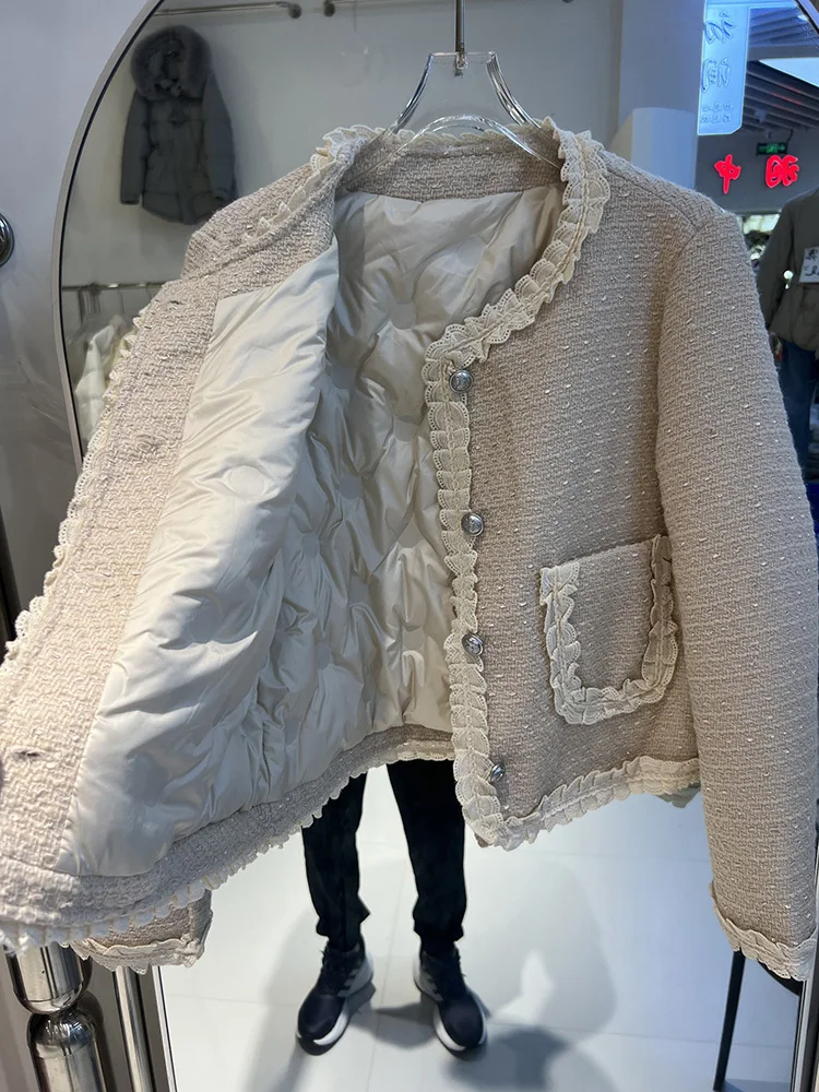 Chaqueta de plumón de estilo francés para mujer, chaqueta cálida de plumón de pato blanco con encaje y cuello redondo, invierno 2024