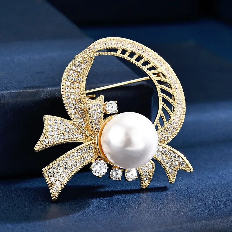 New High-end Luxury Cubic Zirconia Elegant High-bright Pearl Bow Wreath Women's Brooches Exquisite Design Coat Accessories Pin