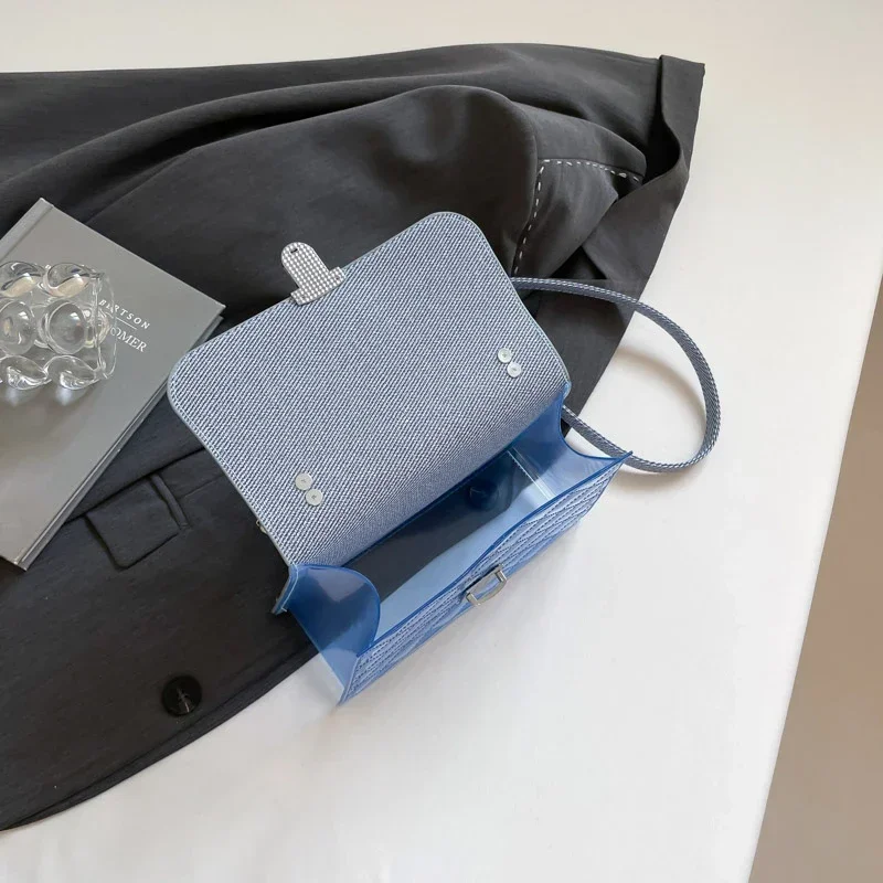 2025년 스타일리시 빈티지 클러치 미니백 (크로스바디 옵션 및 레터 로고 포함) 캐주얼 패션 스타일링