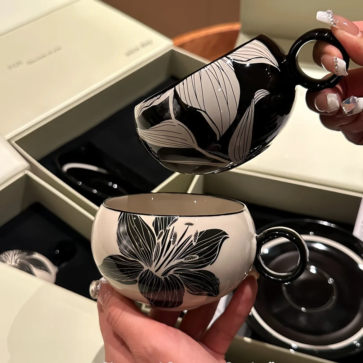 

Набор французских кофейных чашек, элегантная чашка для послеобеденного чая, кружка для завтрака, винтажная керамическая чашка и блюдце для женщин