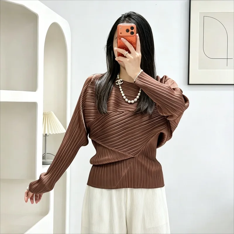 Miyake Japanese Pleated Round Neck Diagonal Cut T-Shirt Fashion Cross Waist Batwing Long Sleeve Women's Top Lightweight Clothing