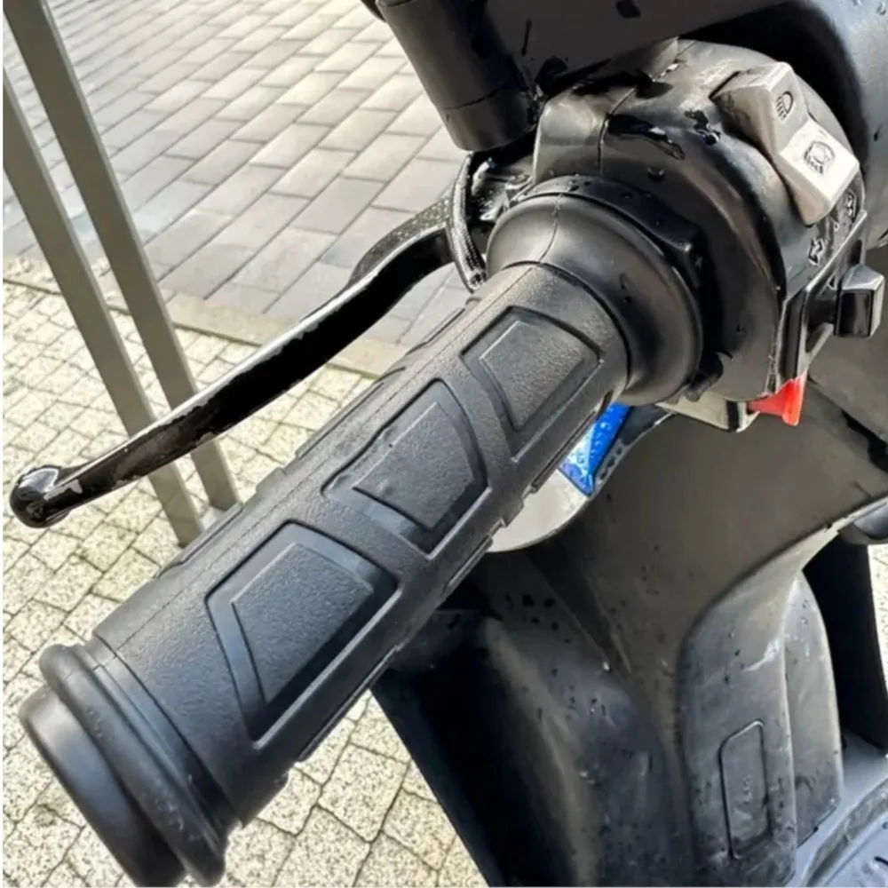For BMW F650CS F 650 F650 CS DAKAR SCARVER ABS HP2 EnduRo Megamoto SPORT Hot Grips Motorbike ATV Hand Heated Grip 12V 7/8