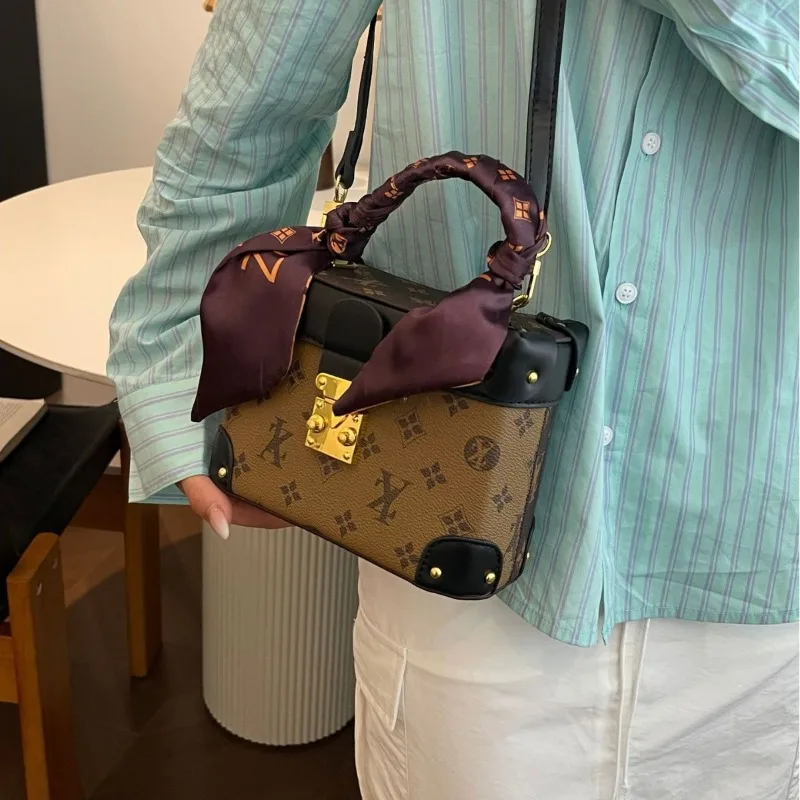 

Fashionable and versatile women's casual handbag, niche box bag, single shoulder crossbody bag