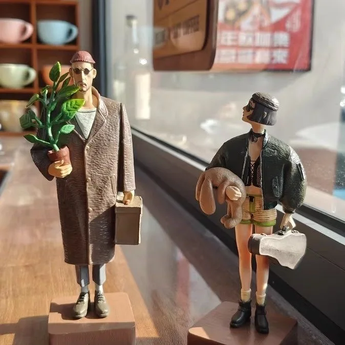 

Léon & Mathilda Figure Set，"The Professional" Collectible，Complete Figure Collection，Ready-to-Gift Box Set for 90s Cinema Fan