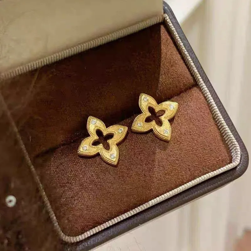 Vintage Lucky 4 Leaves Clover Flowers Stud Earrings Woman Girl Wife 14K Gold Filled Jewelry Trendy French Style Accessories Gift