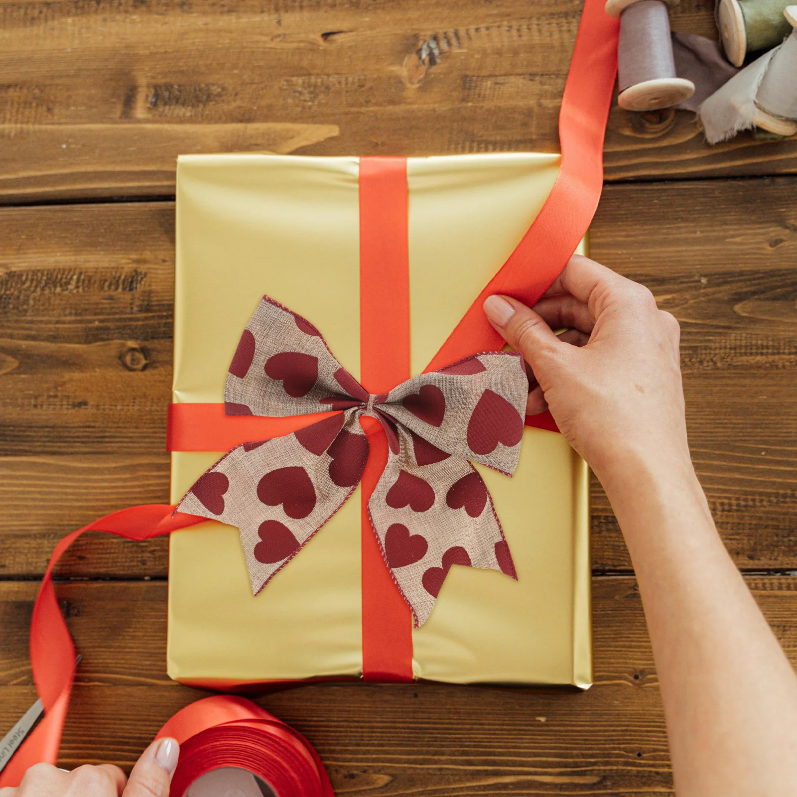 

2 Pcs Gifts Large Valentines Day Bow for Decor Present Festive Valentine's Decoration