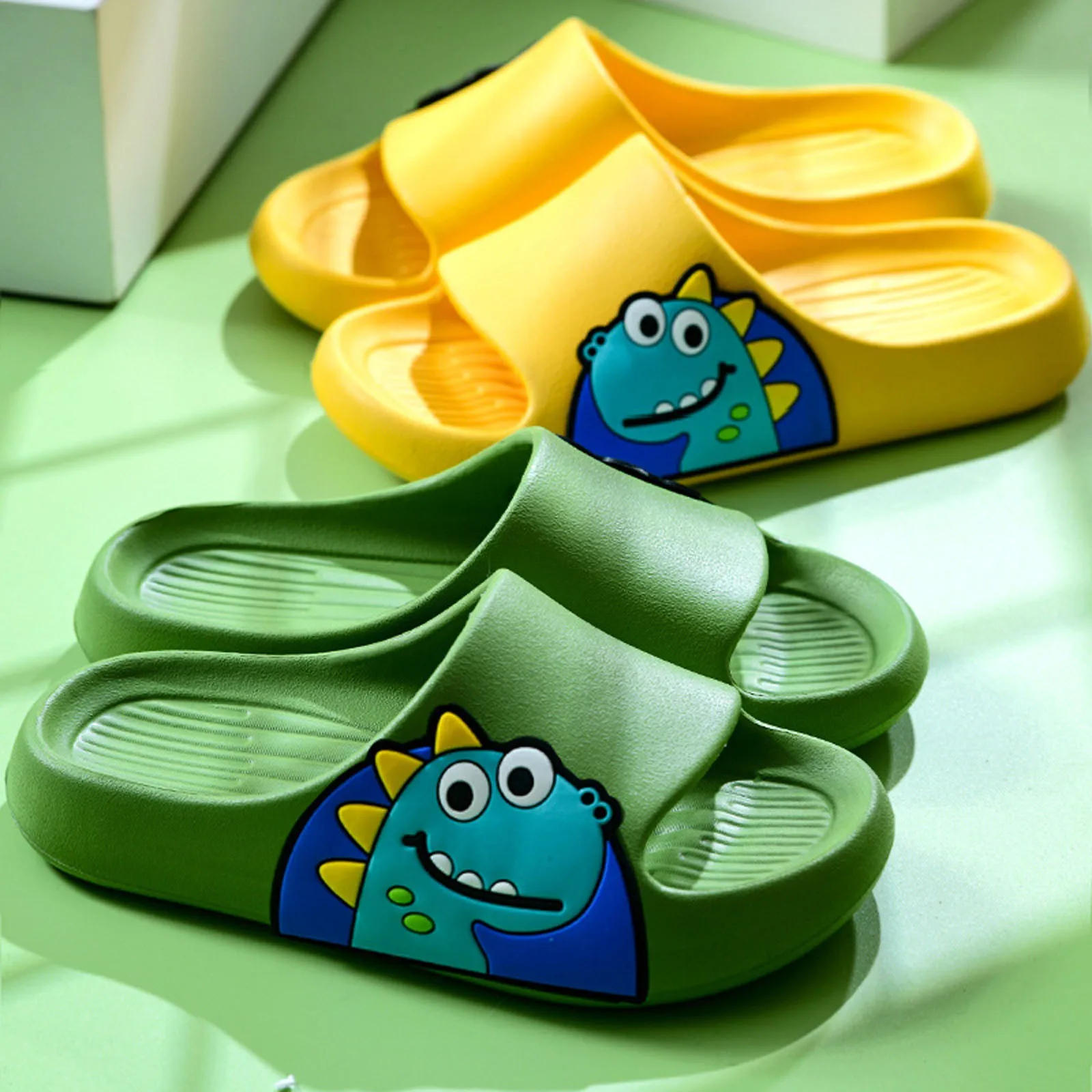 Fashionable Household Cartoon Children Slippers Summer Soft Sole Anti Slip Indoor Bathing Anti Fall Girls And Boys Sandals