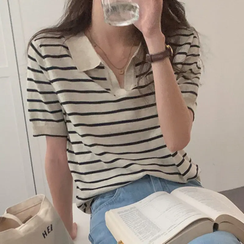 

Retro Lazy Style Women's Neck Striped Design Loose Short Sleeve Knitted Top Fashionable Commute Korean Version Soft Fabric