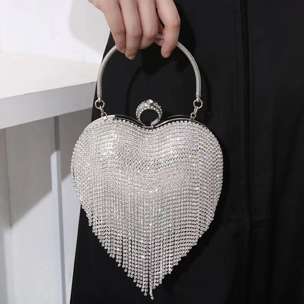 

Tassel Women Evening Bags Diamonds Heart Design Fashion Rhinestones Day Clutch One Side Handle Handbags Purse
