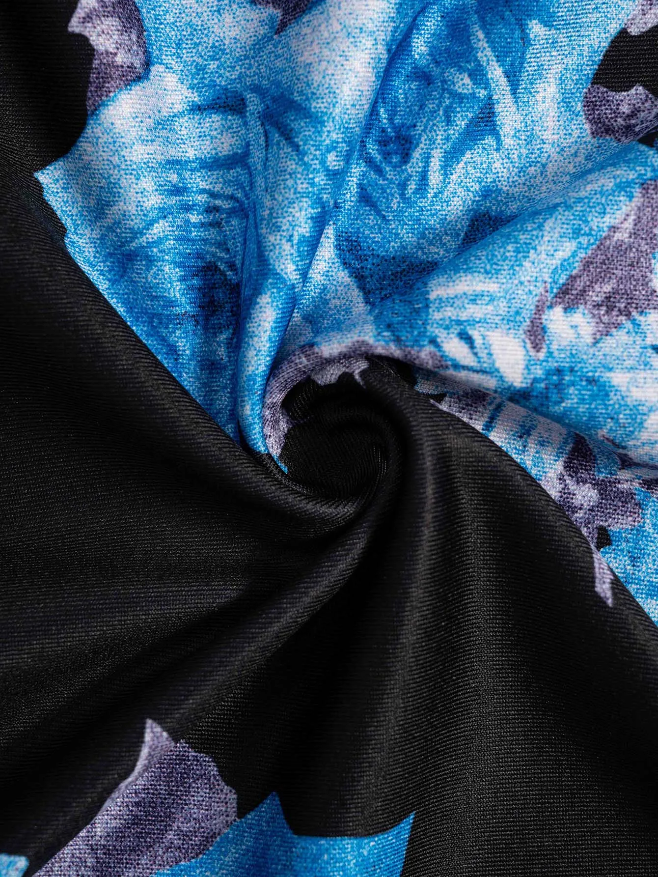 ชุดเดรสผู้หญิงแฟชั่นใหม่ สไตล์ลำลอง โชว์ไหล่และหลัง ไม่ตกเทรนด์