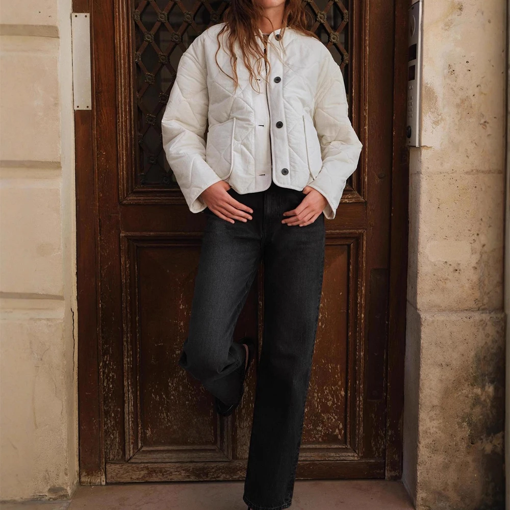 Giacca invernale in cotone da donna nuova Semplice motivo a diamanti bianchi In stock Capispalla femminile alla moda pronta per la spedizione