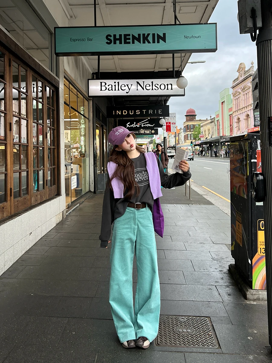 RORIRI سروال قصير نسائي عالي الخصر بنطال ذو قصة أرجل واسعة للخريف فضفاض مستقيم الساق بنطلون أزرق ملكي مخملي مقاس كبير مناسب