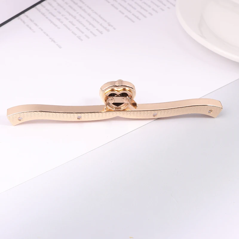 Metal Rotary Lock Bag Hardware Heart Shape DIY Durable Woven Bag Twist Lock Turn Lock Gold Color Bag Clasp Accessory