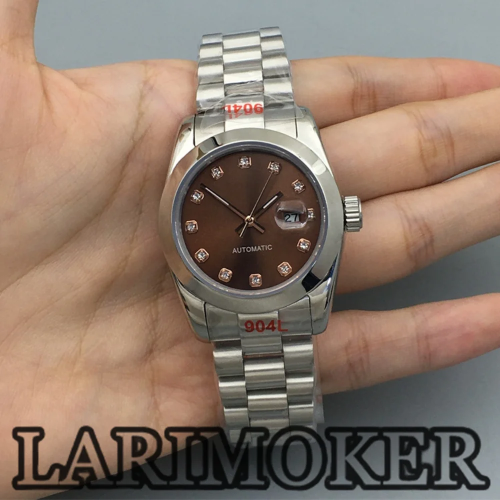 LARIMOKER 30.5 มม.เงินสุภาพสตรีนาฬิกาสีน้ําตาล Dial Masonry Index Sapphire Glass NH05 การเคลื่อนไหว